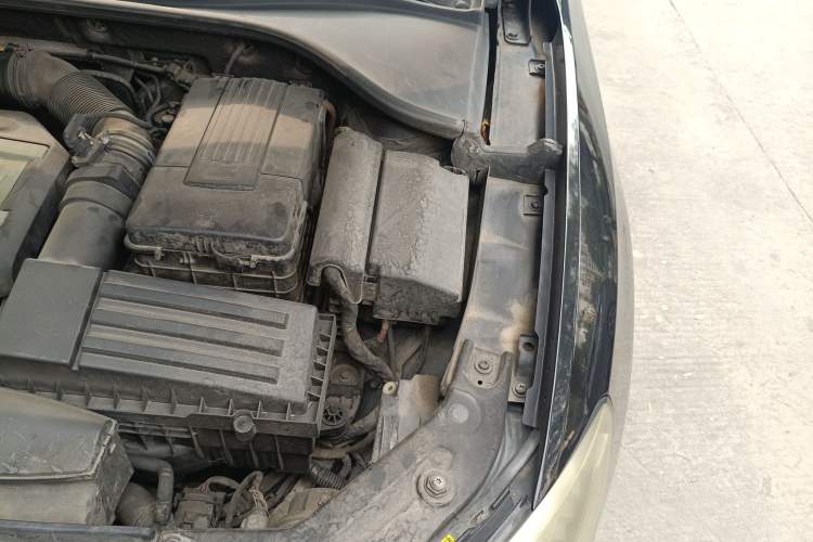 Used Volkswagen Passat 2014 1.8TSI DSG Prestige Navigation Edition Engine Bay Left