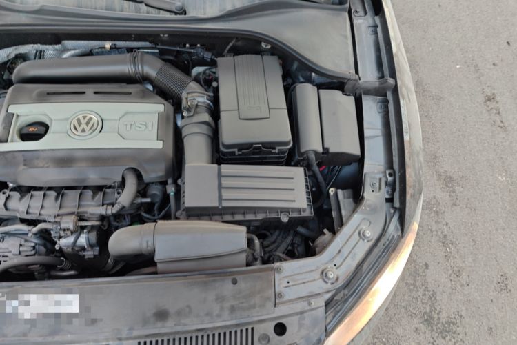 Used Volkswagen Passat 2014 1.8TSI DSG Prestige Navigation Edition Engine Bay Left