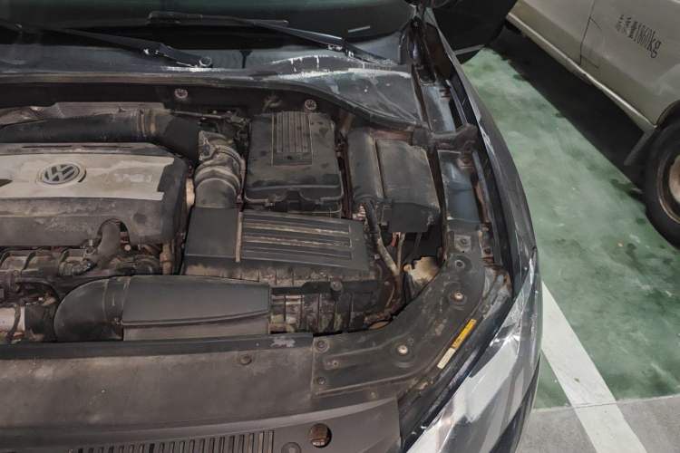 Used Volkswagen Passat 2014 1.8TSI DSG Prestige Edition Engine Bay Left