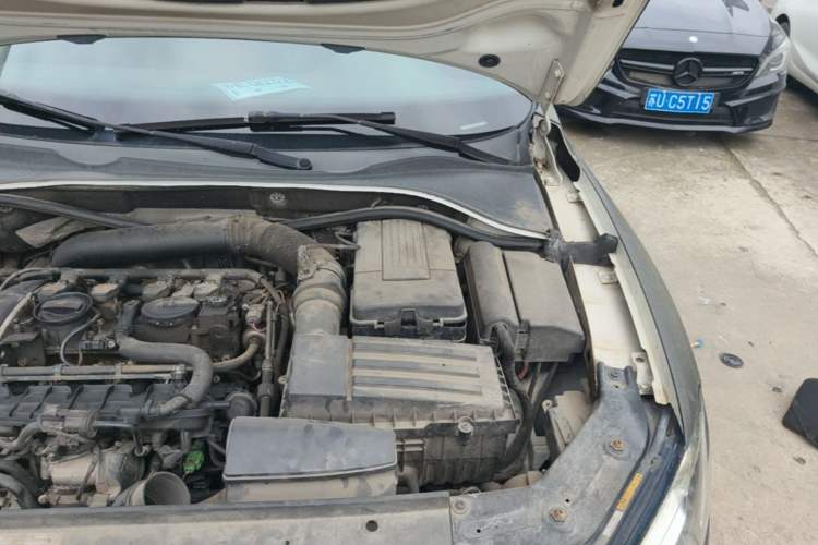 Used Volkswagen Passat 2014 1.8TSI DSG Prestige Edition Engine Bay Left