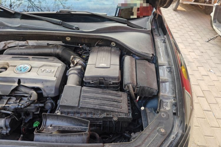 Used Volkswagen Passat 2014 1.8TSI DSG Prestige Edition Engine Bay Left