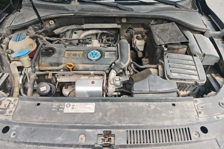 Used Volkswagen Passat 2014 1.4TSI Manual Prestige Edition Engine Bay