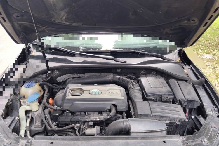 Used Volkswagen Passat 2014 1.8TSI DSG Prestige Edition Engine Bay
