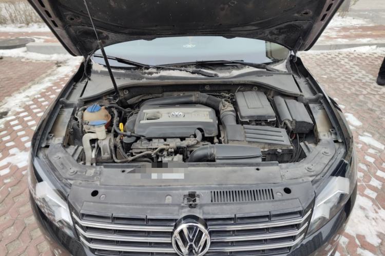 Used Volkswagen Passat 2014 1.8TSI DSG Prestige Edition Engine Bay