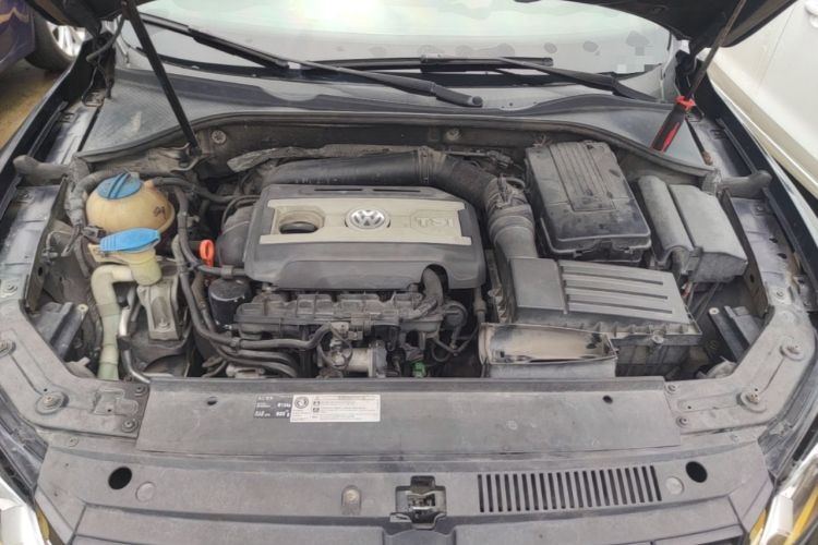 Used Volkswagen Passat 2014 1.8TSI DSG Prestige Edition Engine Bay
