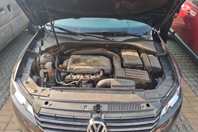 Used Volkswagen Passat 2014 1.8TSI DSG Prestige Edition Engine Bay