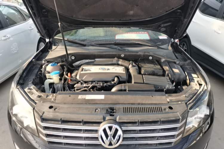 Used Volkswagen Passat 2014 1.8TSI DSG Prestige Edition Engine Bay