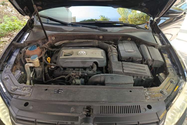 Used Volkswagen Passat 2014 1.8TSI DSG Prestige Edition Engine Bay