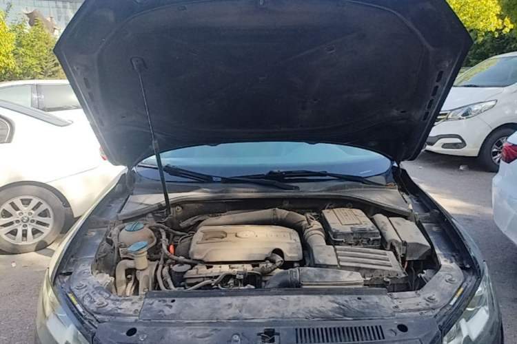 Used Volkswagen Passat 2014 1.8TSI DSG Prestige Edition Engine Bay