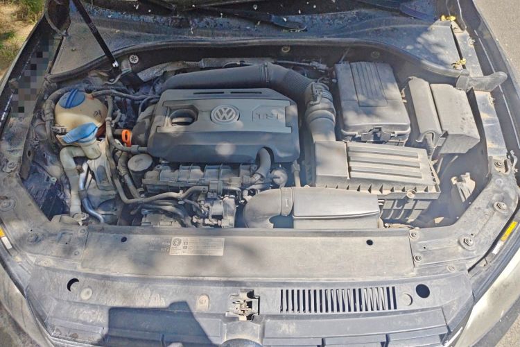 Used Volkswagen Passat 2014 1.8TSI DSG Prestige Navigation Edition Engine Bay