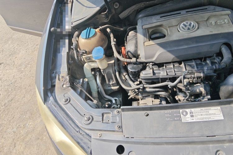 Used Volkswagen Passat 2014 1.8TSI DSG Prestige Navigation Edition Engine Bay Right