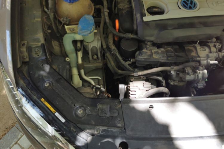 Used Volkswagen Passat 2014 1.8TSI DSG Prestige Edition Engine Bay Right