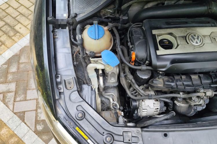 Used Volkswagen Passat 2014 1.8TSI DSG Prestige Edition Engine Bay Right