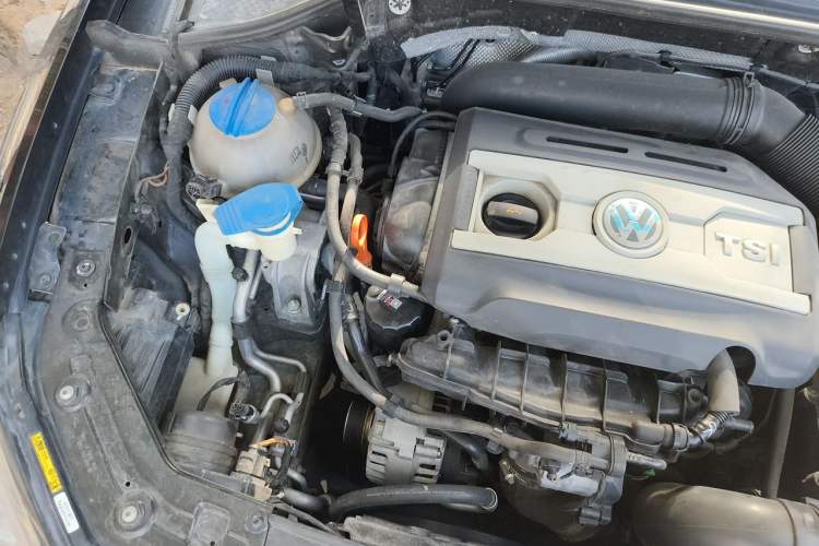 Used Volkswagen Passat 2014 2.0 TSI DSG Prestige Navigation Edition Engine Bay Right
