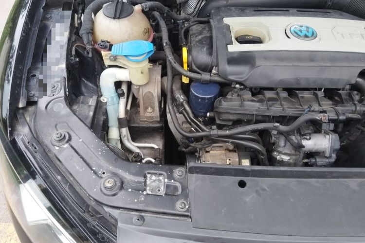 Used Volkswagen Passat 2014 1.8TSI DSG Prestige Edition Engine Bay Right