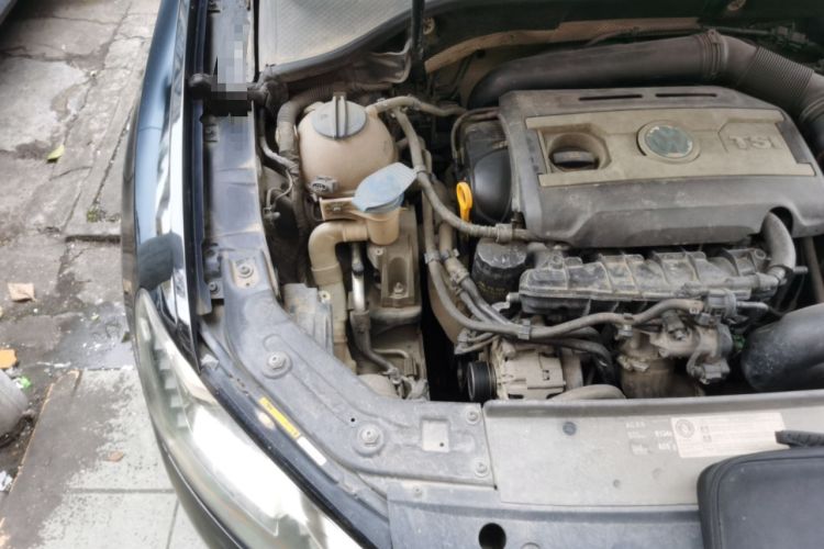 Used Volkswagen Passat 2014 2.0 TSI DSG Ultimate Edition Engine Bay Right