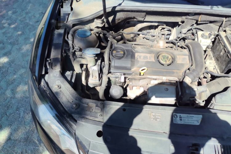 Used Volkswagen Passat 2014 1.4TSI DSG Prestige Edition Engine Bay Right