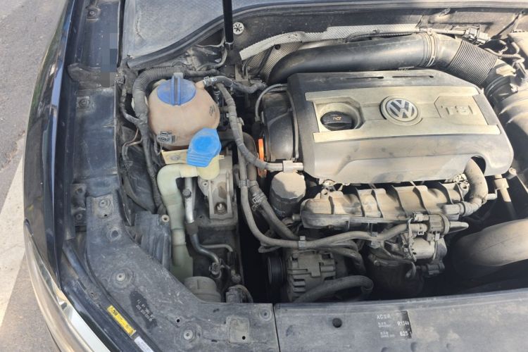Used Volkswagen Passat 2014 1.8TSI DSG Prestige Edition Engine Bay Right