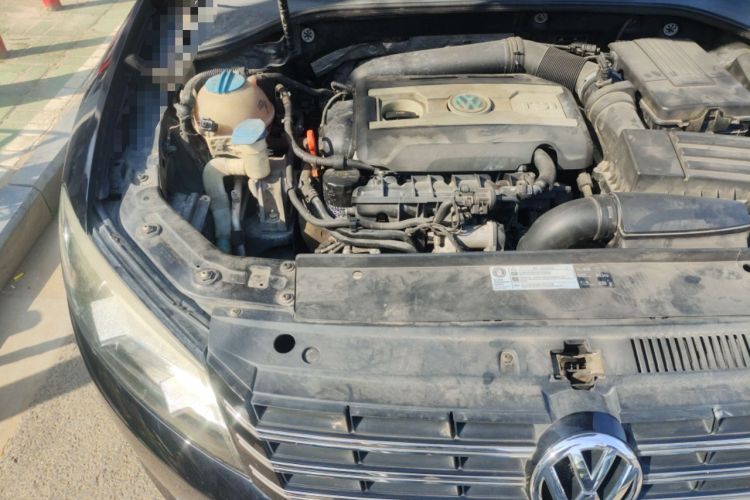 Used Volkswagen Passat 2014 1.8TSI DSG Prestige Edition Engine Bay Right