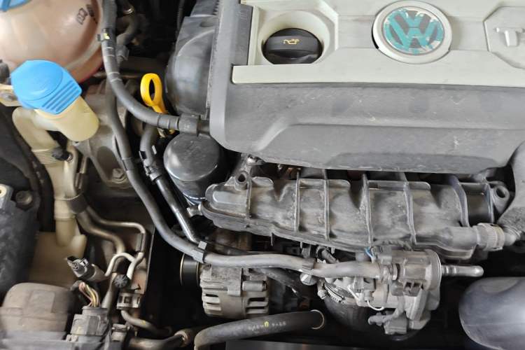 Used Volkswagen Passat 2014 1.8TSI DSG Prestige Navigation Edition Engine Bay Right