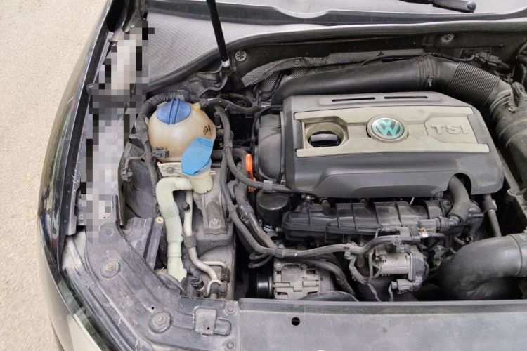 Used Volkswagen Passat 2014 1.8TSI DSG Prestige Edition Engine Bay Right
