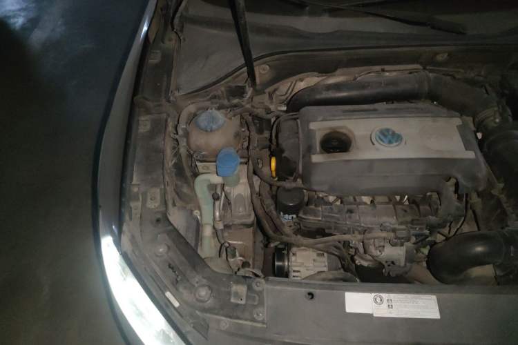 Used Volkswagen Passat 2014 1.8TSI DSG Prestige Edition Engine Bay Right