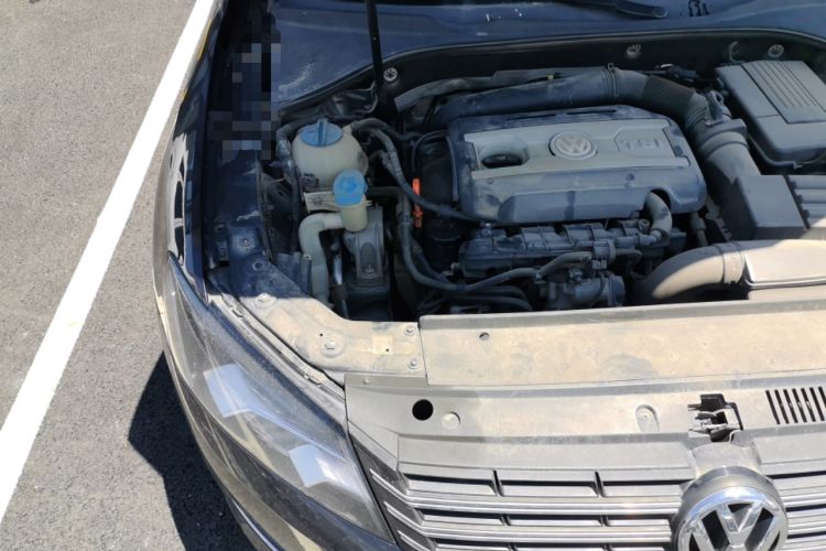 Used Volkswagen Passat 2014 1.8TSI DSG Prestige Edition Engine Bay Right