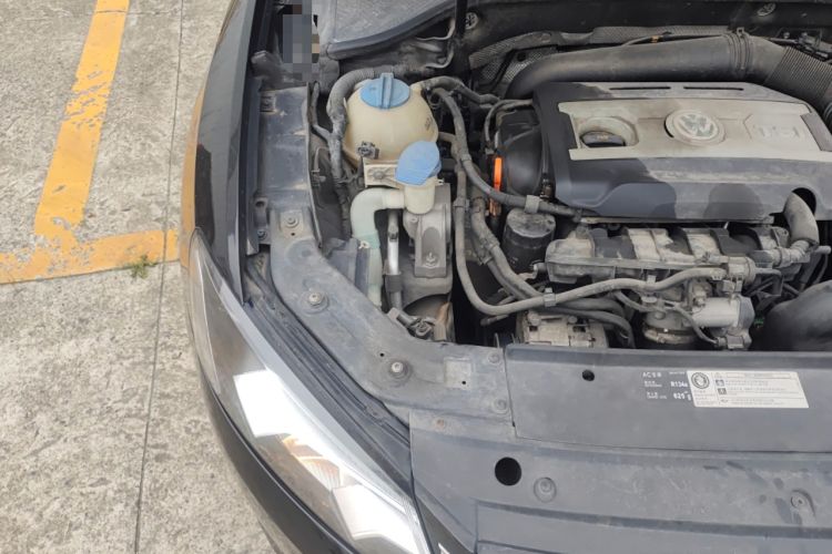 Used Volkswagen Passat 2014 1.8TSI DSG Prestige Edition Engine Bay Right