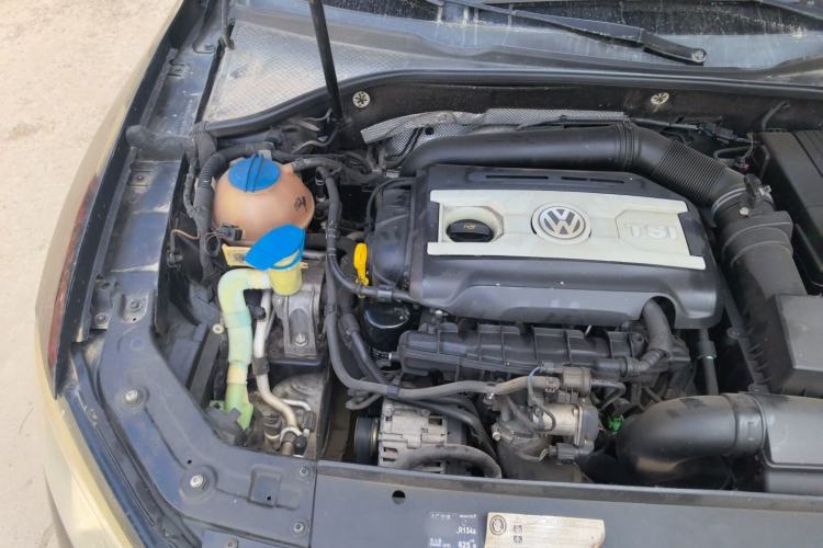 Used Volkswagen Passat 2014 1.8TSI DSG Prestige Edition Engine Bay Right