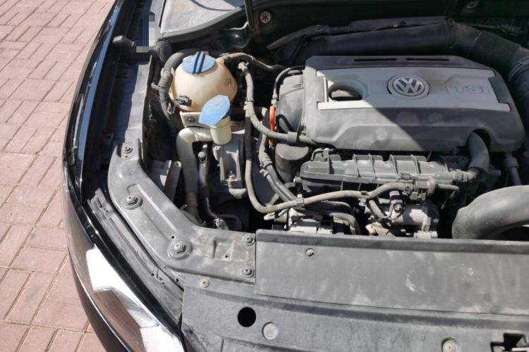 Used Volkswagen Passat 2014 1.8TSI DSG Prestige Edition Engine Bay Right