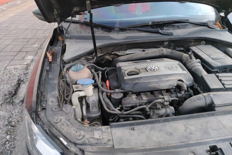 Used Volkswagen Passat 2014 1.8TSI DSG Prestige Navigation Edition Engine Bay Right