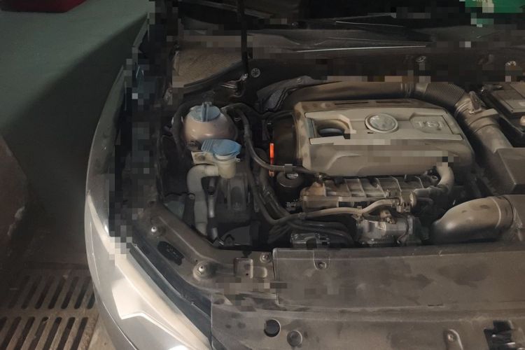 Used Volkswagen Passat 2014 1.8TSI DSG Prestige Edition Engine Bay Right