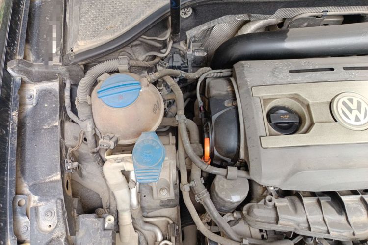 Used Volkswagen Passat 2014 1.8TSI DSG Prestige Navigation Edition Engine Bay Right