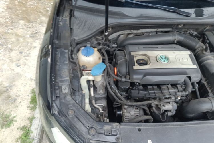 Used Volkswagen Passat 2014 1.8TSI DSG Prestige Edition Engine Bay Right