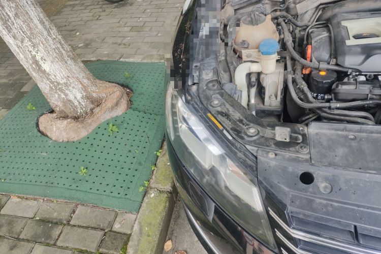 Used Volkswagen Passat 2014 1.8TSI DSG Prestige Edition Engine Bay Right