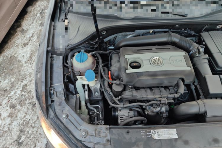 Used Volkswagen Passat 2014 1.8TSI DSG Prestige Navigation Edition Engine Bay Right