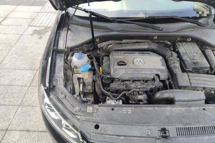 Used Volkswagen Passat 2014 1.8TSI DSG Prestige Edition Engine Bay Right