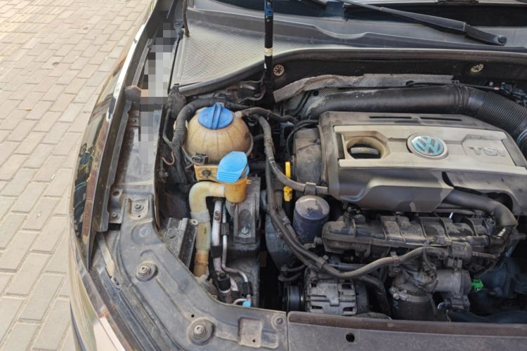 Used Volkswagen Passat 2014 1.8TSI DSG Prestige Edition Engine Bay Right