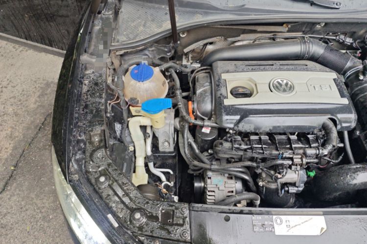 Used Volkswagen Passat 2014 1.8TSI DSG Prestige Navigation Edition Engine Bay Right