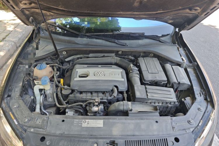 Used Volkswagen Passat 2014 1.8TSI DSG Prestige Edition Engine Bay