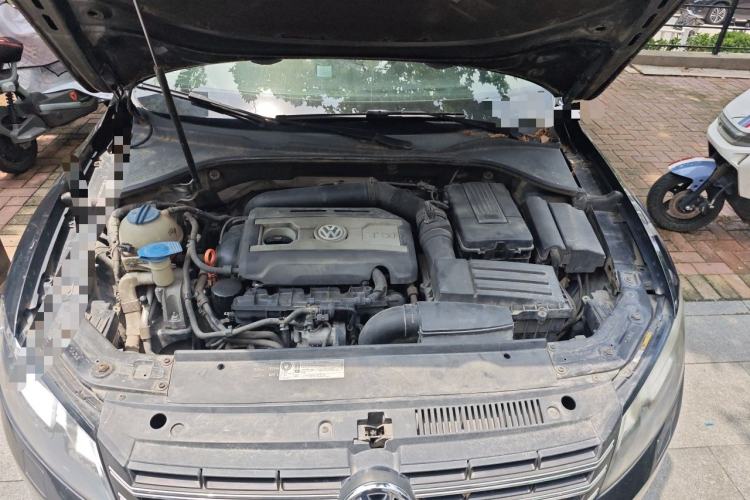 Used Volkswagen Passat 2014 1.8TSI DSG Prestige Edition Engine Bay