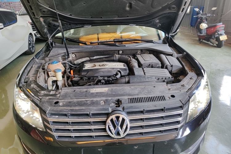Used Volkswagen Passat 2014 2.0 TSI DSG Prestige Edition Engine Bay