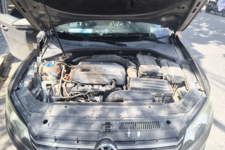 Used Volkswagen Passat 2014 1.8TSI DSG Prestige Edition Engine Bay