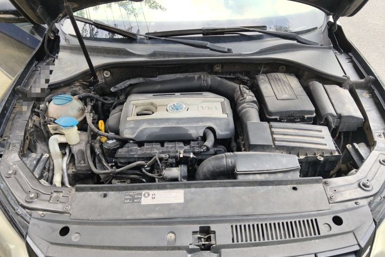 Used Volkswagen Passat 2014 1.8TSI DSG Prestige Edition Engine Bay