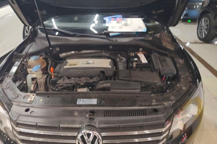 Used Volkswagen Passat 2014 1.8TSI DSG Prestige Edition Engine Bay