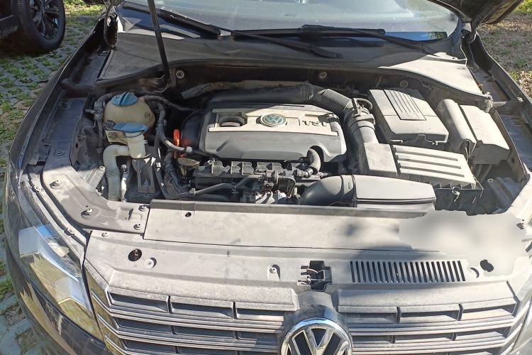 Used Volkswagen Passat 2014 1.8TSI DSG Prestige Navigation Edition Engine Bay