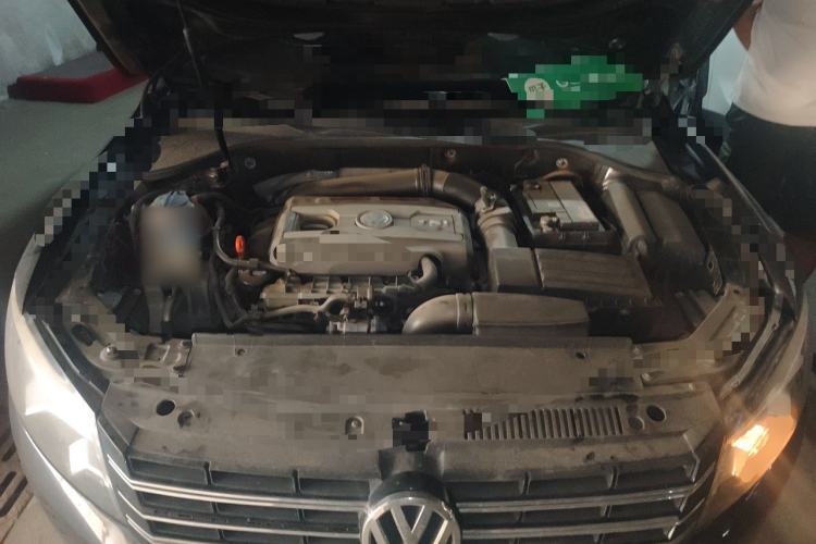 Used Volkswagen Passat 2014 1.8TSI DSG Prestige Edition Engine Bay