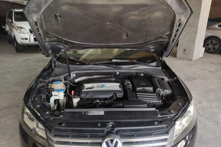 Used Volkswagen Passat 2014 2.0 TSI DSG Prestige Edition Engine Bay