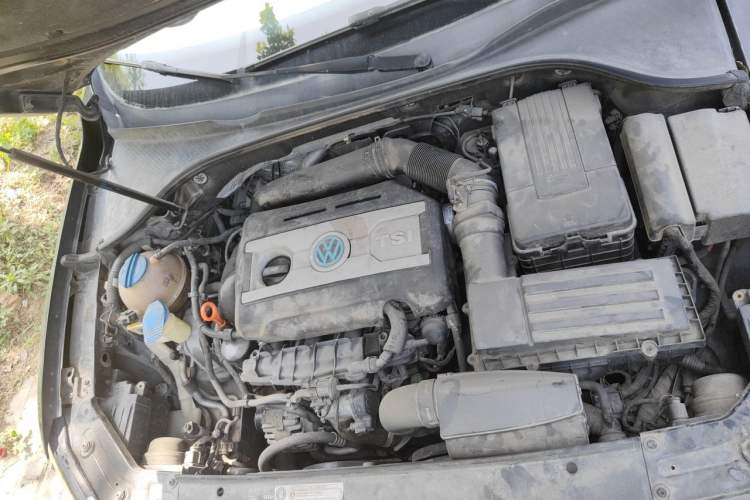 Used Volkswagen Passat 2014 1.8TSI DSG Prestige Edition Engine Bay
