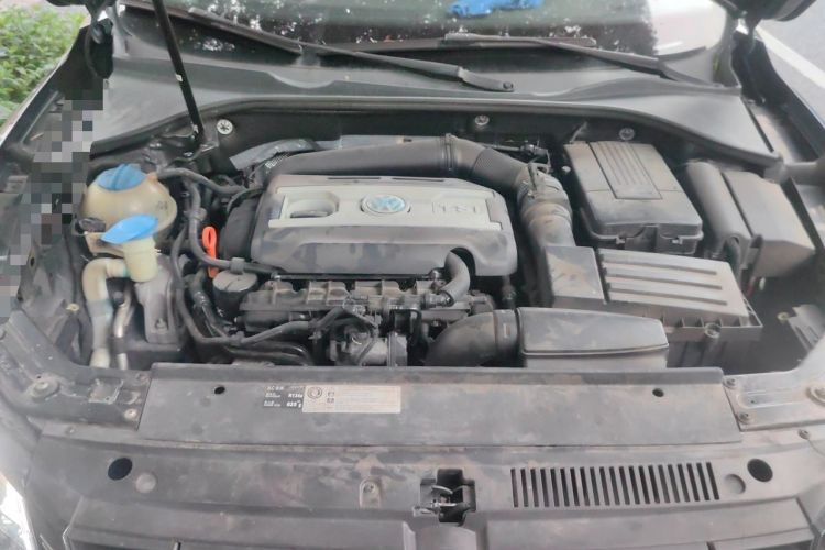Used Volkswagen Passat 2014 1.8TSI DSG 30th Anniversary Edition Engine Bay